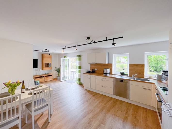 Ganze Wohnung, Ferienwohnung Weininsel - Ferienwohnung (75 qm) mit eigener Terrasse in Nordheim am Main, Fränkisches Weinland