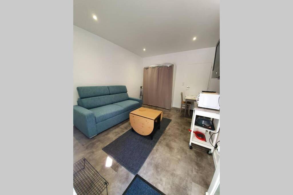 Appartement entier, Studio idéalement situé au calme in Lorient, Côte des Mégalithes