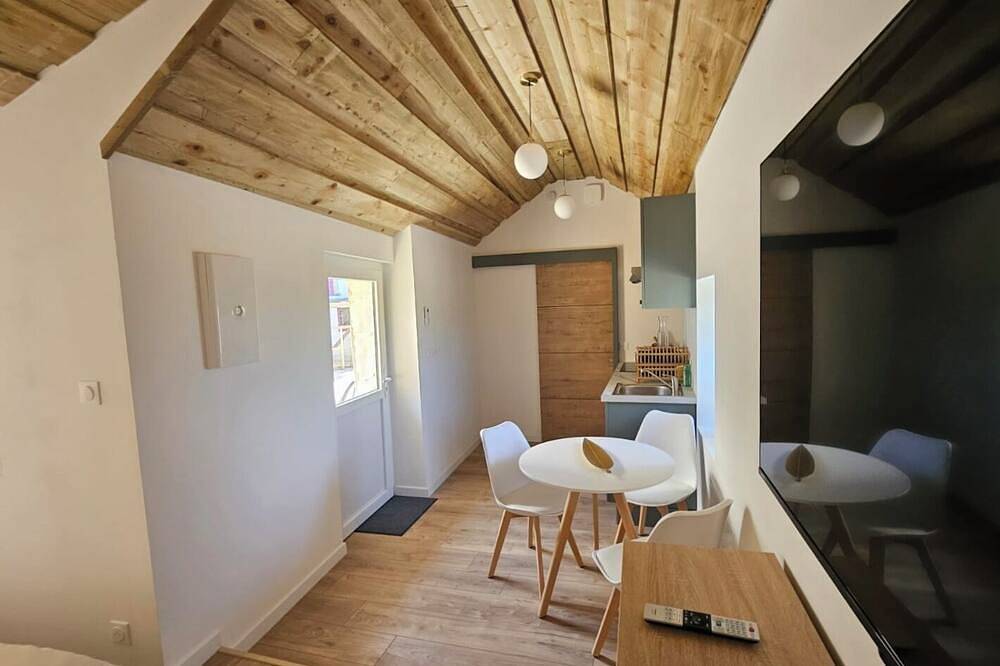 Appartement entier, Studio meublé tout confort in Beaumont-en-Véron, Vallée de la Loire