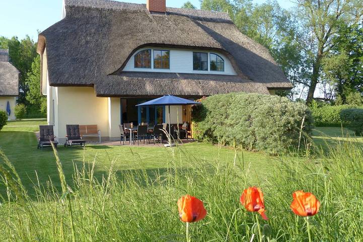 Cottage für 8 Personen, mit Garten und Sauna sowie Terrasse, mit Haustier am Greifswalder Bodden
