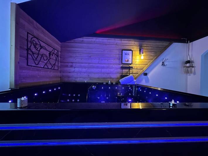 Gîte pour 2 personnes, avec jacuzzi à Bogny-sur-Meuse - 3