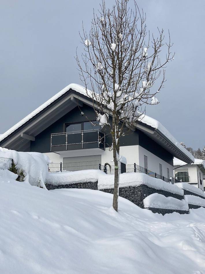 Ferienwohnung für 5 Personen, mit Balkon/Terrasse und Balkon sowie Garten