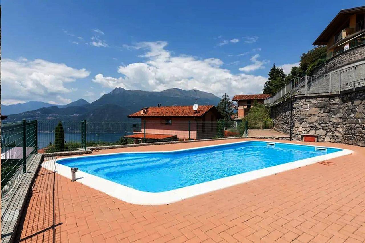 Haustierfreundliche Villa Magic Moment in Lake Como mit Seeblick, Pool, Wlan, Terrasse und Garten in Regoledo, Gemeinde Perledo