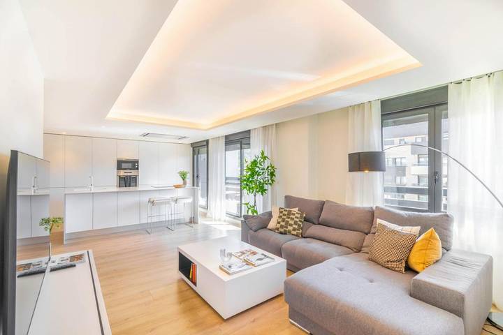 Gîte pour 6 personnes, avec Balcon et Terrasse à Huarte