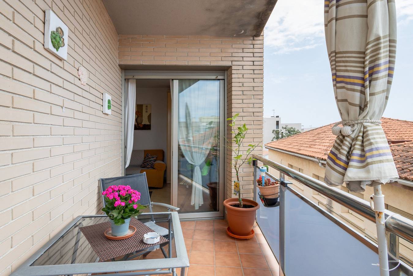 Appartement entier, Appartement 'Cubelles' avec vue sur mer, terrasse privée et climatisation in Platja Llarga de Cubelles (Vilanova i la Geltrú), Cubelles
