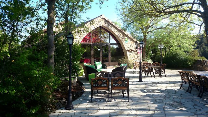 Chambre d’hôte pour 2 personnes, avec jardin et piscine, animaux acceptés