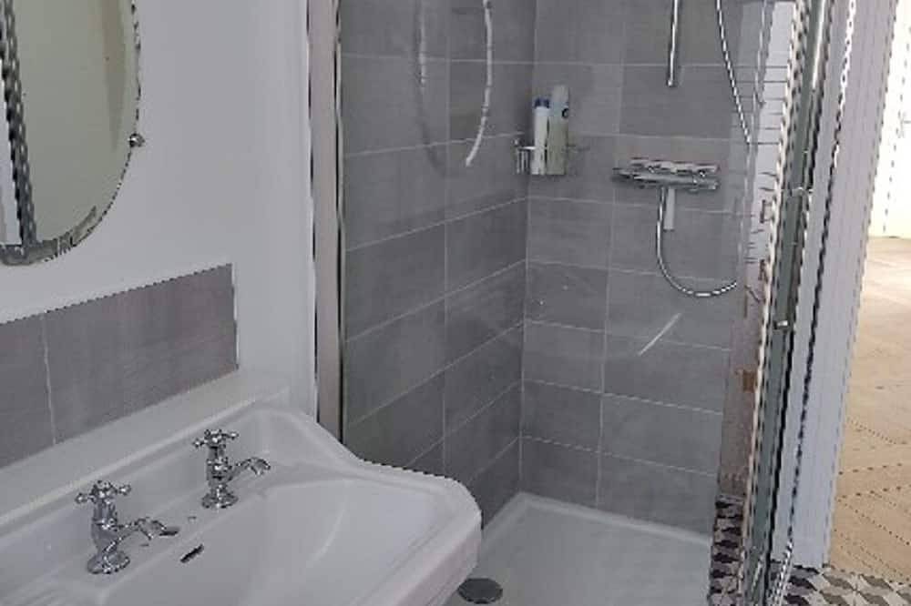 House in the heart of the village in Bernay-Neuvy-en-Champagne, Sarthe