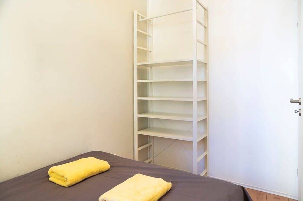 Ganze Wohnung, Modern Apartment in Berlin Charlottenburg for up to 4 Guests in Charlottenburg Berlin, Berlin