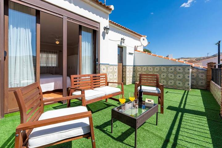 Casa rural para 6 personas, con Balcón además de Terraza y Vistas en Valle de Abdalajís