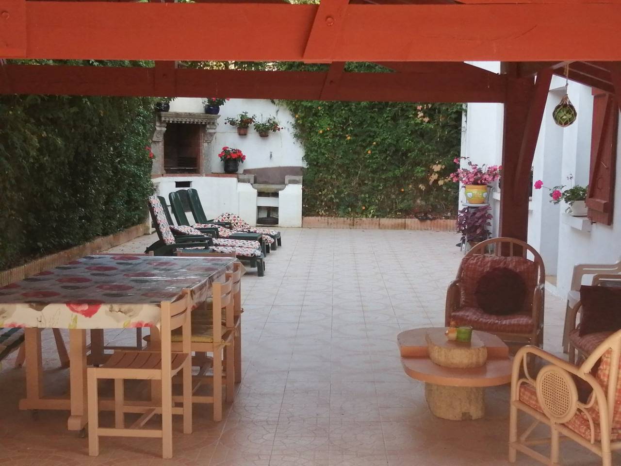 Appartement entier, Ascain - Maison Lore artean,au pied de la Rhune, 7 km des plages in Ascain, Région de Bayonne