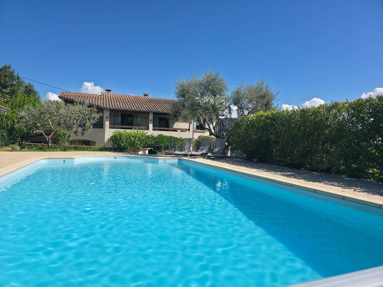 Villa « De L’Olivier » con piscina privada, Wi-Fi y aire acondicionado in Labégude, Parc naturel régional des Monts d'Ardèche
