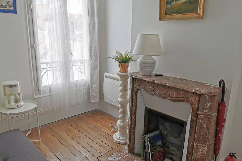 Appartement entier, One-Bedroom Apartment in Saint-Germain-en-Laye, Yvelines