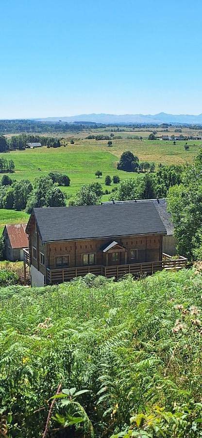 Gîte pour 10 personnes, avec Balcon et Terrasse ainsi que Jardin et Vue à Picherande - 3