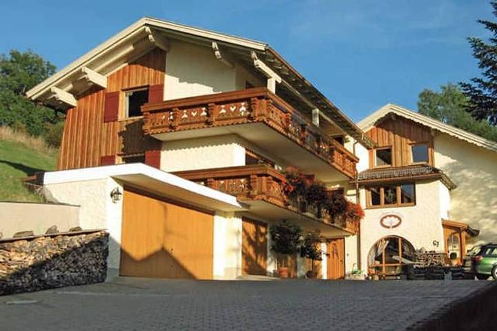 Ferienhaus für 4 Personen, mit Balkon in Jungholz