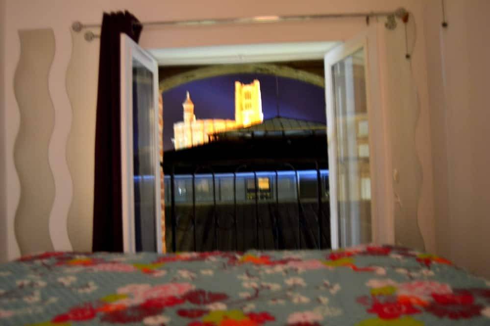 Appartement entier, Je jazz les couleurs à Albi - Centre Unesco - Parking - Climatisation in Albi, Région d'Albi