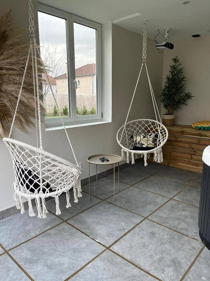 Location de vacances pour 10 personnes, avec balcon et jacuzzi à Luxeuil-les-Bains - 4
