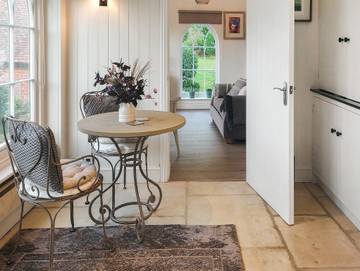 Cottage for 2 People in Fittleworth, West Sussex, Photo 3