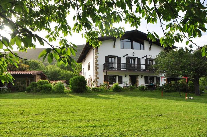 Casa rural para 3 personas, con Terraza y Jacuzzi además de Jardín y Vistas en Guipúzcoa