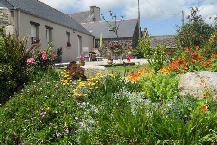 Gîte pour 8 personnes, avec terrasse et jardin