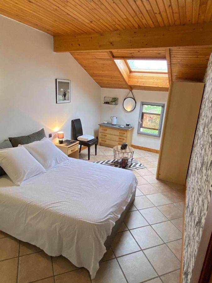 Chambre d’hôte pour 2 personnes, avec Terrasse et Jardin