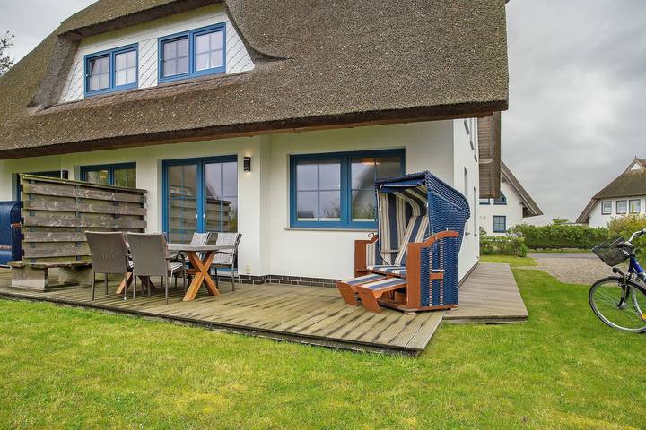 Ferienhaus für 6 Personen, mit Garten und Sauna sowie Seeblick in Dranske