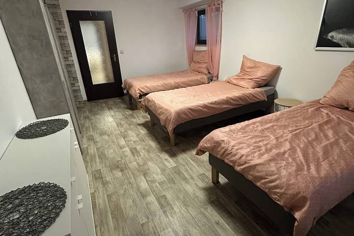 Ferienwohnung für 5 Personen in Zirndorf - 4