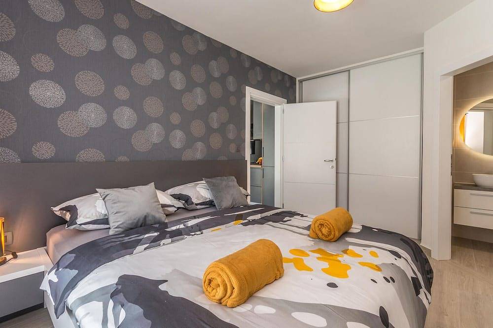 Beach front home in Biograd in Biograd na Moru, Region de Zadar