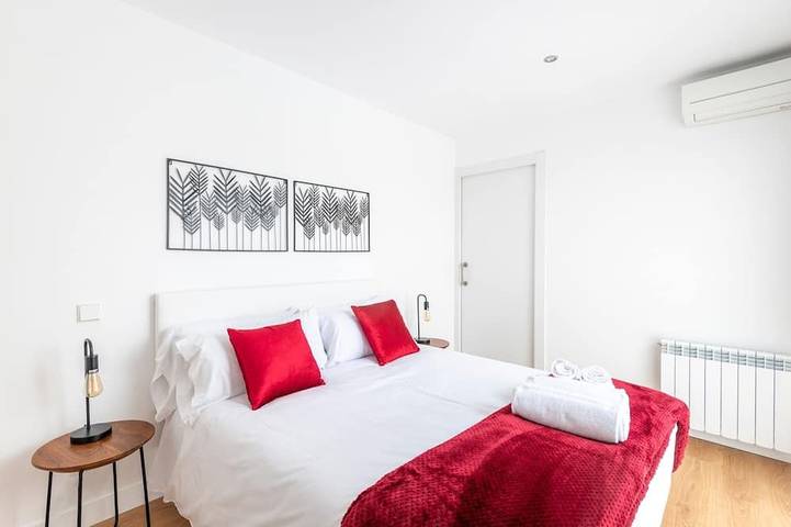 Ganze Wohnung, Arturo Soria - 1 Schlafzimmer Duplex mit Terrasse in Madrid, Área Metropolitana de Madrid