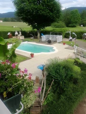 Gîte pour 6 personnes, avec piscine et terrasse dans les Vosges