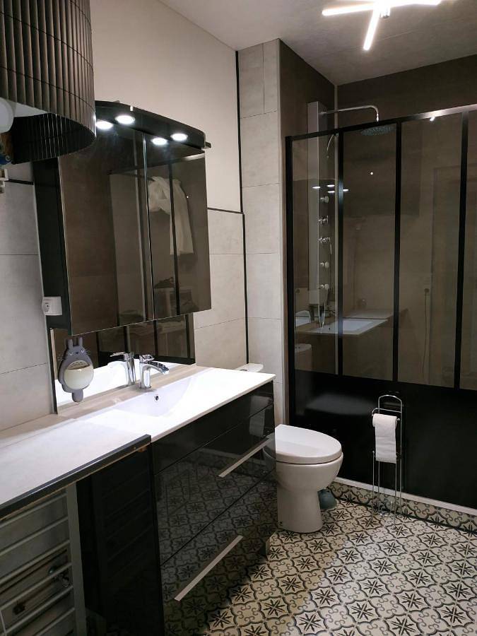 Appartement entier, One-Bedroom Apartment in Chambray-lès-Tours, Région de Tours