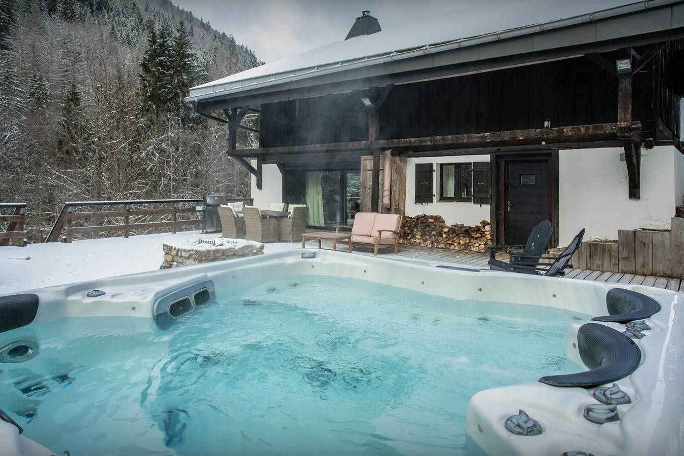 Secluded chalet for 12 with hot tub and sauna - Ovo Network in Saint-Jean-d'Aulps, Les Portes du Soleil