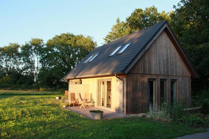Ferienwohnung für 2 Personen, mit Terrasse und Garten sowie Ausblick