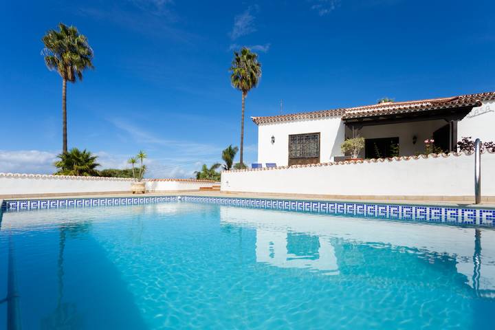 Villa für 6 Personen, mit Garten und Terrasse - 1