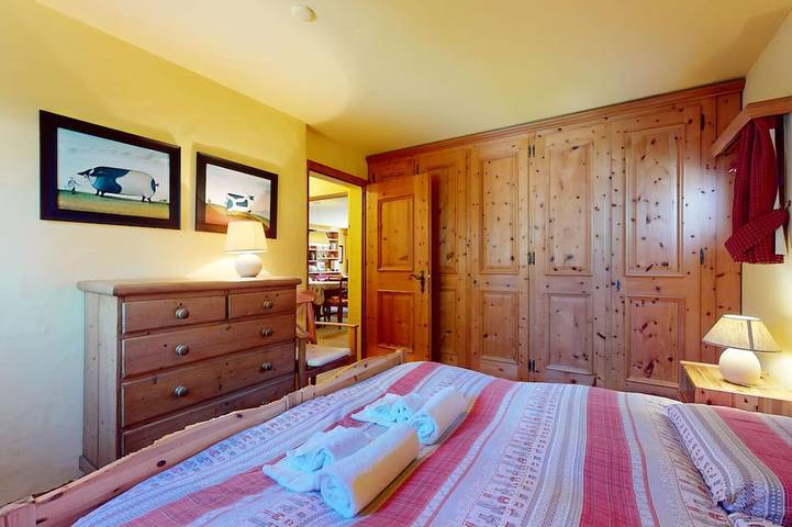Entire apartment, Sunny south facing 4½-roomed apartment on the first floor, ca. in Silvaplana-Surlej, Silvaplana