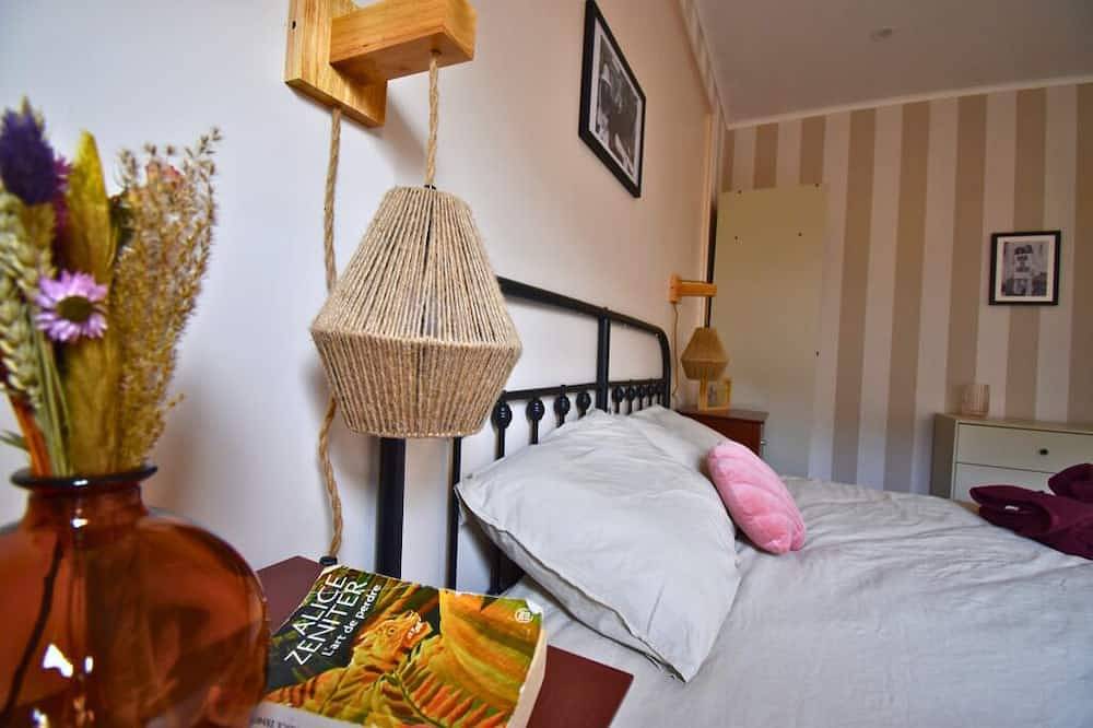 Entire apartment, Parisian charm: Sauna & Garden in Aubervilliers, Seine-Saint-Denis