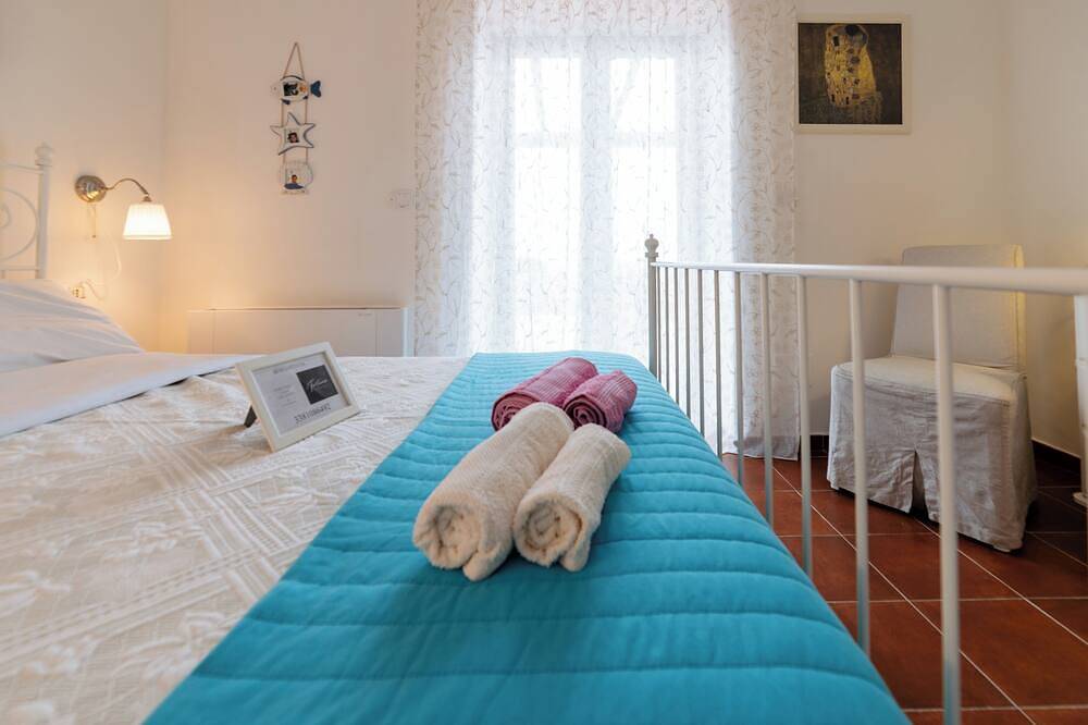 [Fortunacasavacanze] with solarium with panoramic view Castellabate(Sa) in Castellabate, Cilento