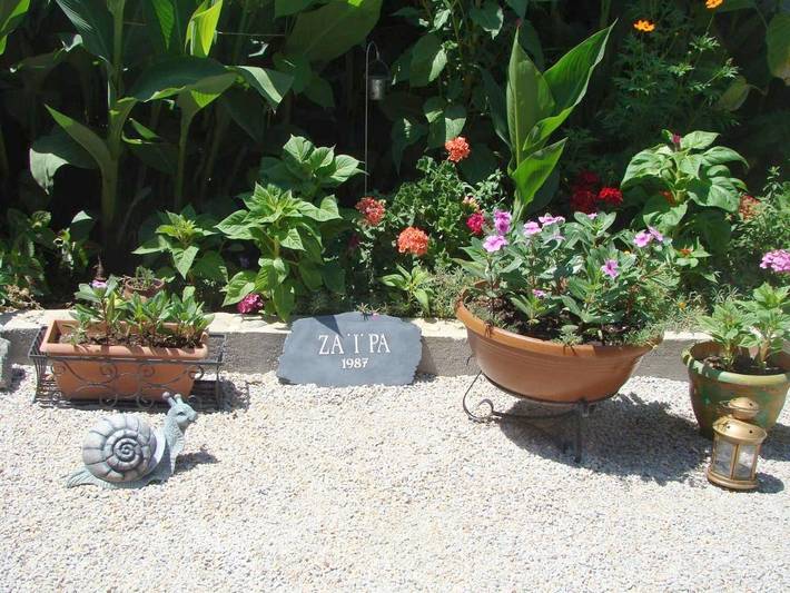 Ferienwohnung für 2 Personen, mit Garten und Ausblick, kinderfreundlich auf Lesbos