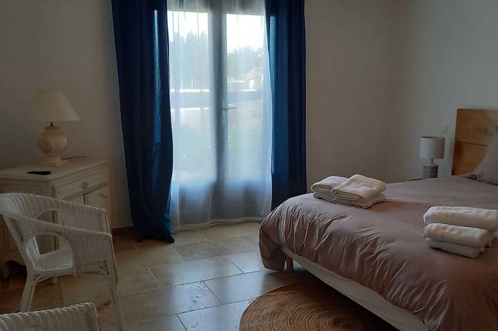 Location de vacances pour 6 personnes, avec jardin et terrasse à Maillane - 3