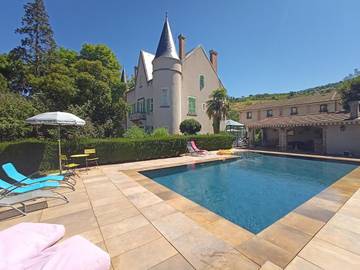 Chambre d’hôte pour 2 personnes, avec piscine ainsi que vue et jardin à Veyre-Monton
