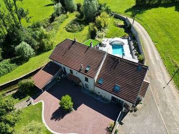 Chambre d’hôte pour 2 personnes, avec piscine et jardin dans Haute-Saône