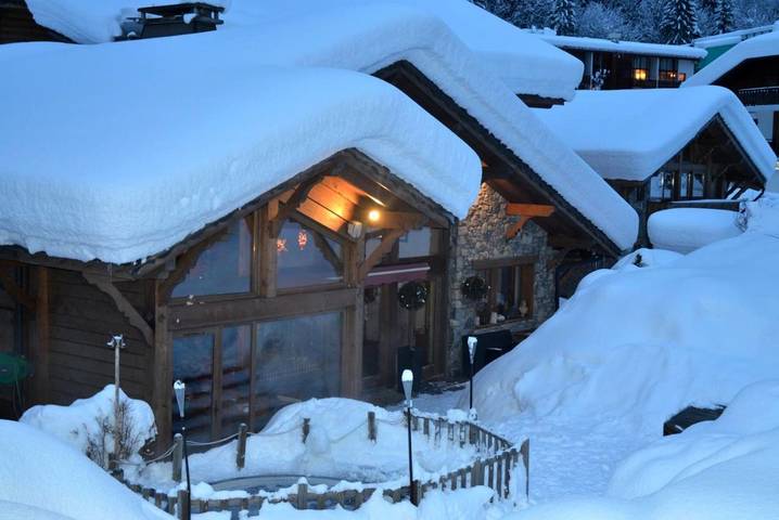 Hôtel pour 3 personnes, avec Balcon et Jacuzzi ainsi que Terrasse et Jardin