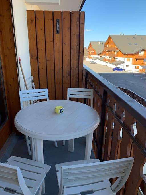 Appartement entier, One-Bedroom Apartment in Thollon-les-Mémises, Région de Thonon-les-Bains