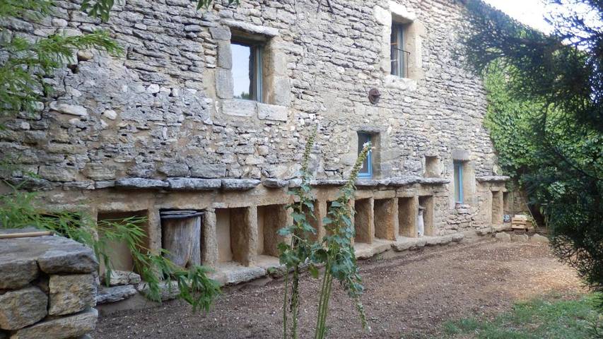 Chambre d’hôte pour 2 personnes, avec piscine ainsi que jardin et terrasse, adapté aux familles à Uzès - 4