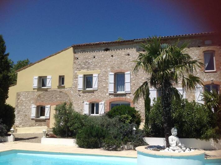 Location de vacances pour 12 personnes, avec jacuzzi ainsi que jardin et piscine à Puybegon - 2