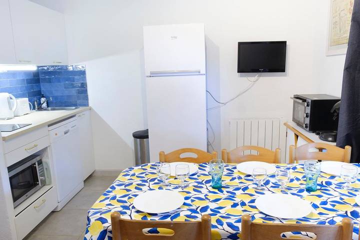 Gîte pour 6 personnes, avec piscine et balcon, adapté aux familles dans Plage Des Elephants
