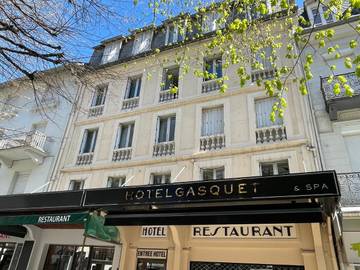 Hôtel pour 2 personnes, avec terrasse et jacuzzi à Bagnères-de-Luchon