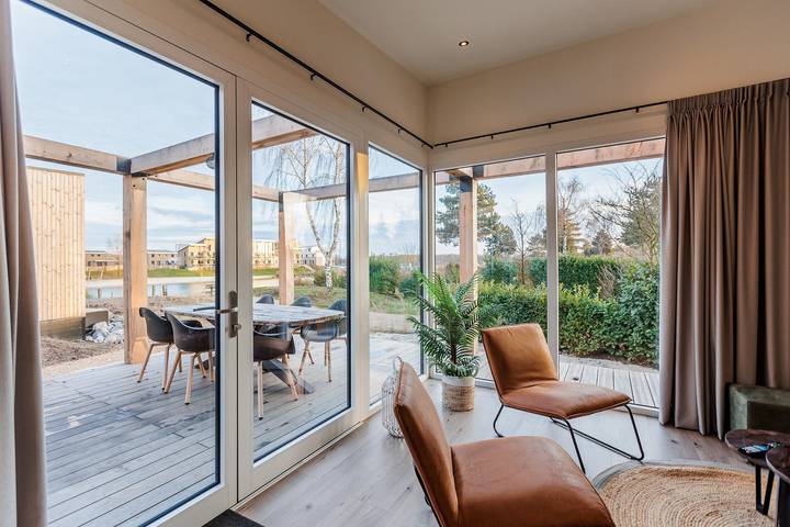 Vakantiepark Leukermeer — Beachlodge Deluxe ǀ 4 tot 6 personen in Bergen (Limburg), Nationaal Park De Maasduinen