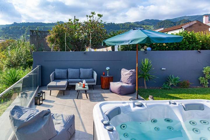 Villa pour 8 personnes, avec vue ainsi que terrasse et jardin dans São Miguel - 3