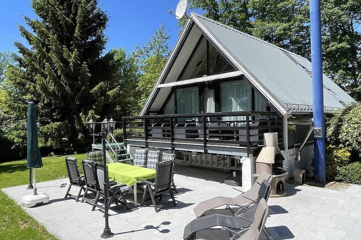 Mit  Sauna, Whirlpool und Kamin in Rheinböllen, Rhein-Hunsrück-Kreis