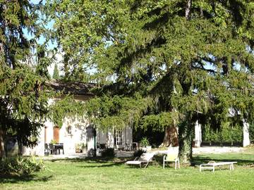 Gîte pour 3 personnes, avec terrasse ainsi que jardin et jacuzzi dans les Bouches-du-Rhône